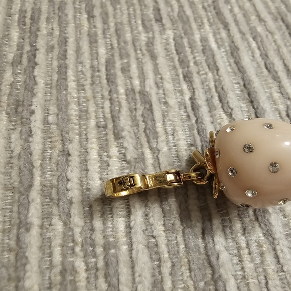 Vintage Juicy Couture Pale Pink Strawberry Charm Pave Crystal Gold♡ - Picture 4 of 5